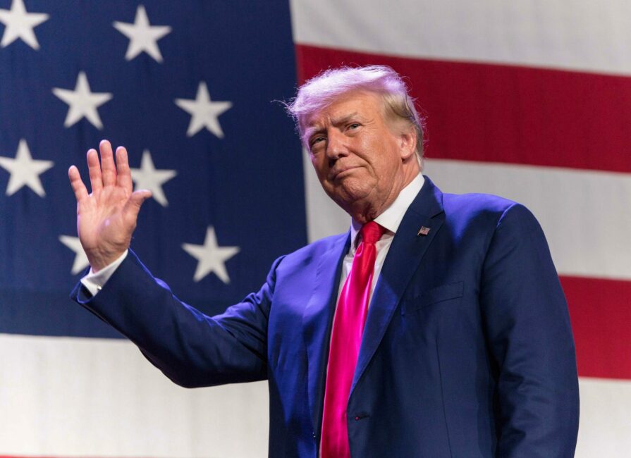 Final Iowa polls predict sweeping victory for Trump