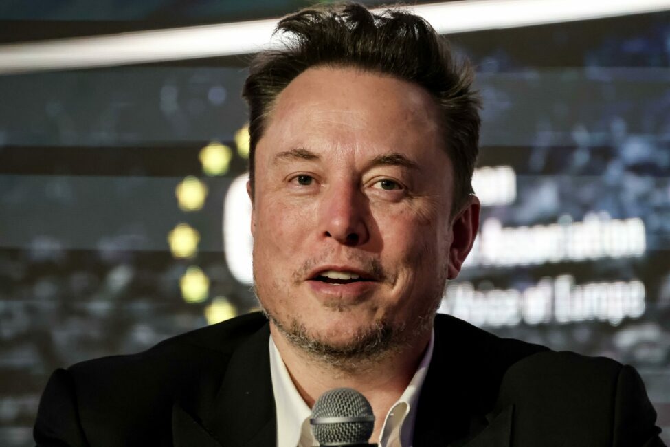 Elon Musk sounds the alarm over mail-in voting risks