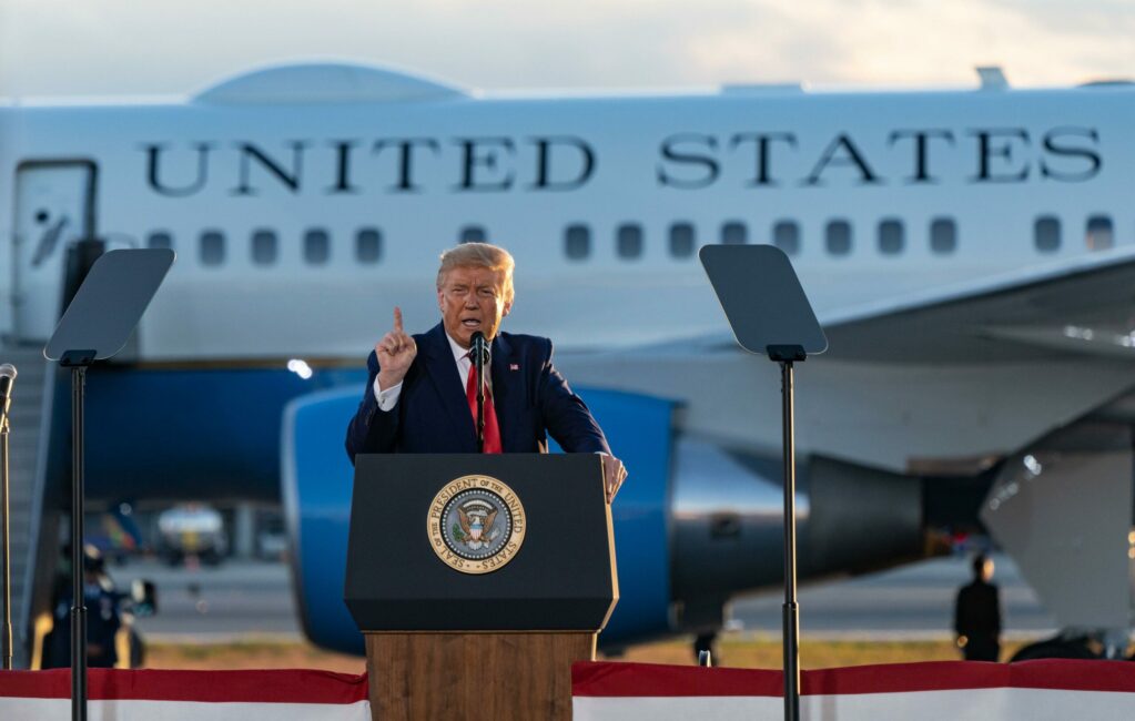 Trump warns against the dangers of not protecting presidential immunity