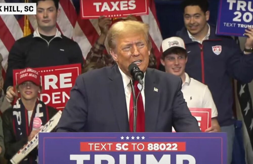 Trump RALLIES with huge crowd in South Carolina for LAST primary rally before Saturday election