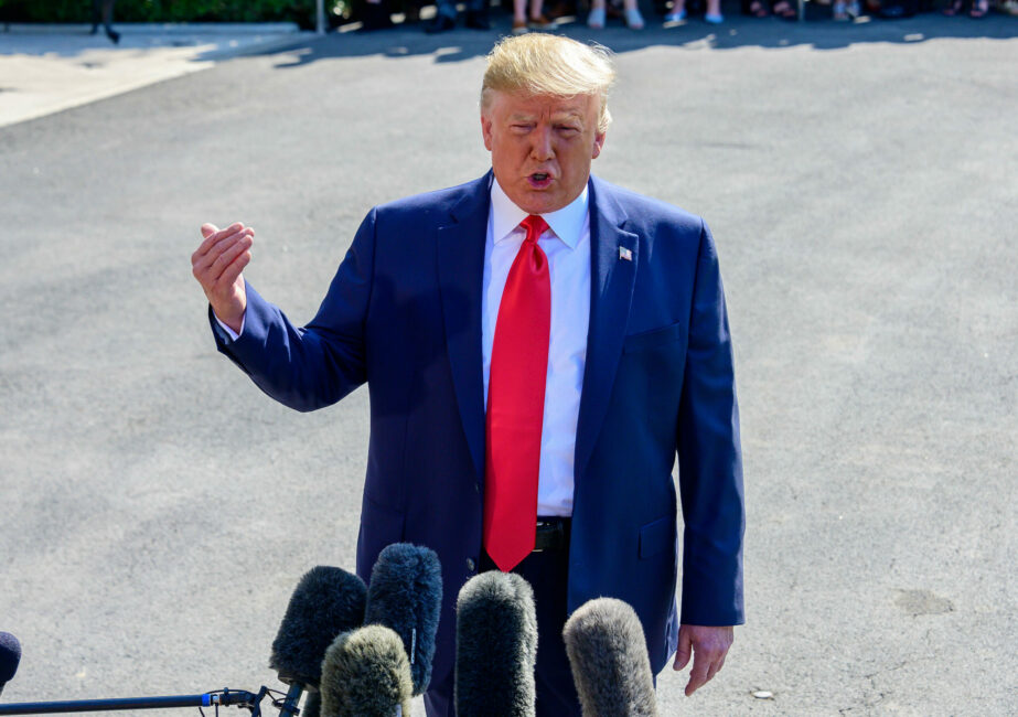 Trump calls out Federal Reserve chairman‚ accuses him of helping Democrats