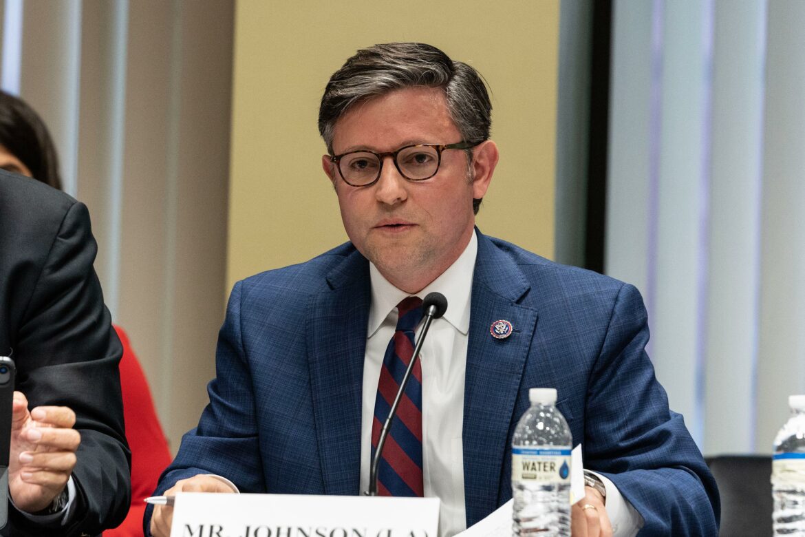 2PNDD4A New York, United States. 17th Apr, 2023. Congressman Mike Johnson (R) speaks during House Judiciary Committee field hearing on New York City violent crimes at Javits Federal Building (Photo by Lev Radin/Pacific Press) Credit: Pacific Press Media Production Corp./Alamy Live News