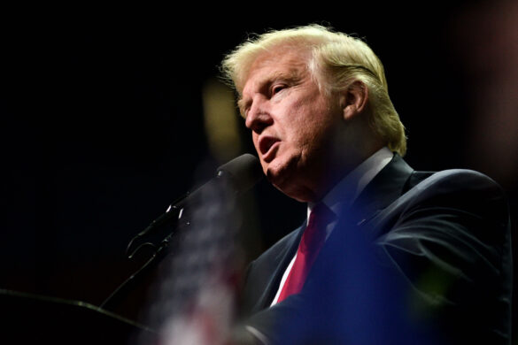 H964D2 Republican presidential candidate Donald Trump rallies at the Giant Center in Hershey, in Central Pennsylvania, on Fri. Nov. 4, 2016.