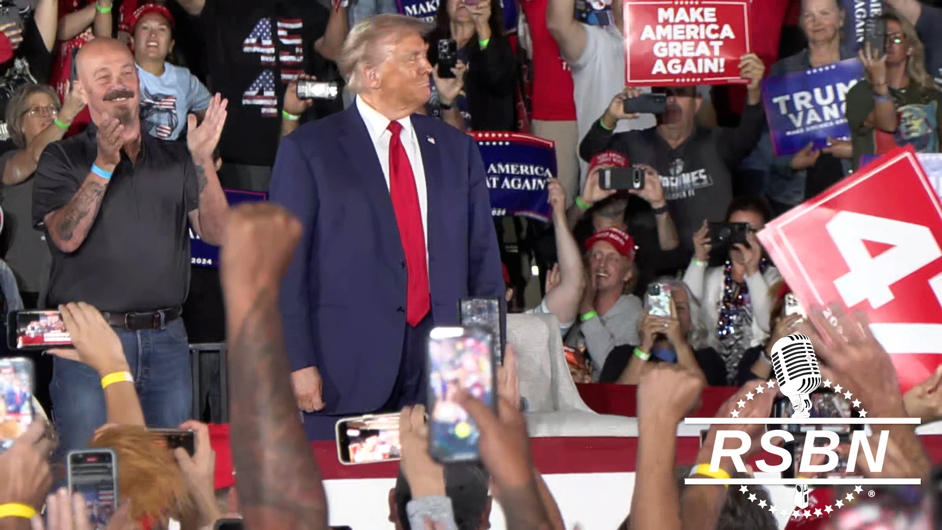 FULL SPEECH President Trump Hosts a Town Hall in Warren, Michigan 9